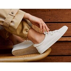 Cariuma Womens 9.5 White Pebbled Leather Lace-Up Low Top Sneakers Shoes Unisex